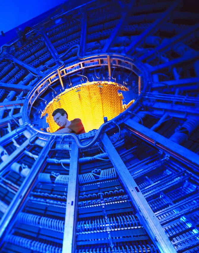 The ALICE Experiment, Time Projection Chamber, LHC, courtesy CERN 2007