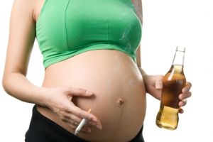 [Image: 071215smoking_and_drinking_and_pregnancy.jpg]
