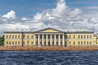Statistical Physics Attacks St. Petersburg: Paradox Resolved