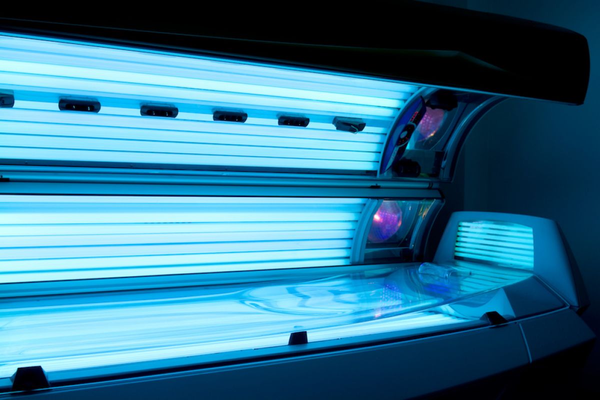 Gay People Far More Likely To Use Tanning Salons - And It's Leading To 2X More Skin Cancer